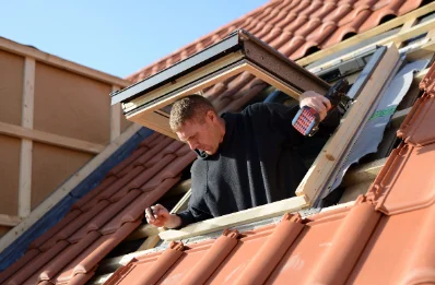Pose de fenêtres de toit Velux à Broquiers